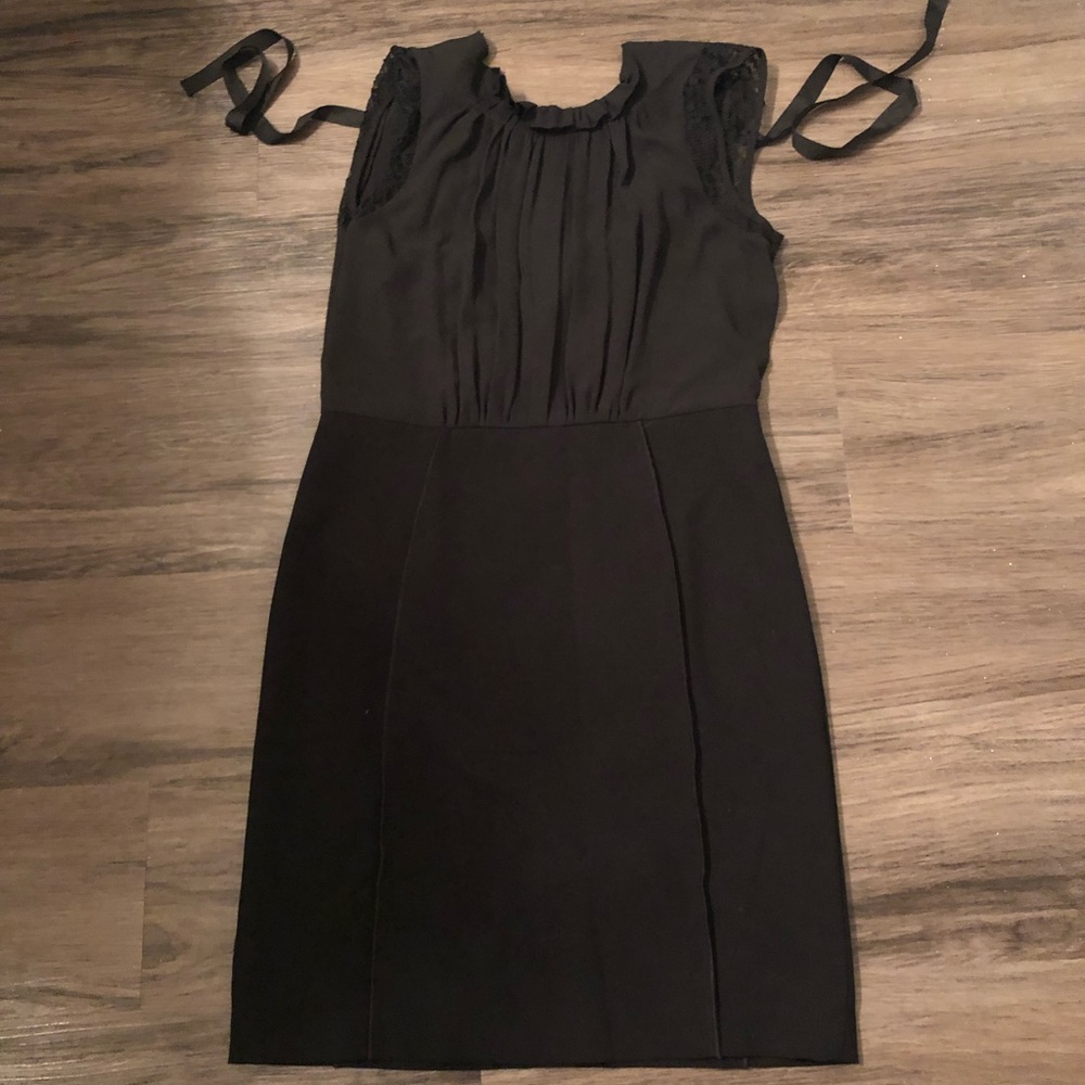 ‼️ CLOSET SALE ‼️ Ann Taylor Loft Black Dress 😍
